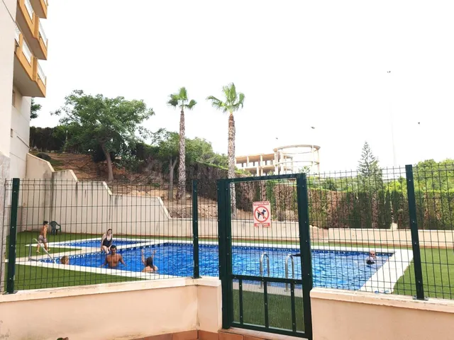 APARTAMENTO CON PARKING Y PISCINA EN LA ZENIA! - foto 3
