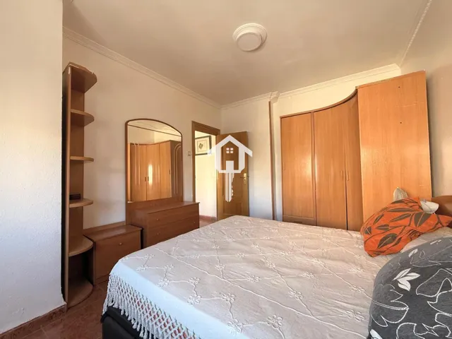 Piso en venta en Alicante. zona de campoamor, 75m2, 3 habitaciones, 1 bajo, cuarta planta sin ascensor — 30