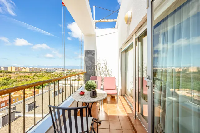 Ático de 3 dormitorios con 2 terrazas y vistas al Parque Juan Pablo II – 7 Palmas — 10
