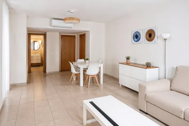 APARTAMENTO ESQUINERO CON TERRAZA Y GARAJE EN COMPLEJO RESIDENCIAL CON PISCINA Y ZONAS COMUNITARIAS — 12