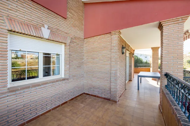 Impresionante villa de cuatro plantas en Urbanización los Cerezos de Gojar!! — 37