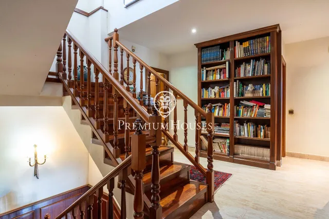 Casa independiente con piscina y jardín en Vallpineda — 23