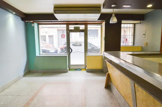 Urbis te ofrece un local en venta en zona Vidal, Salamanca. — 13