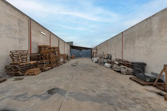 Venta Instalaciones Comerciales — 32
