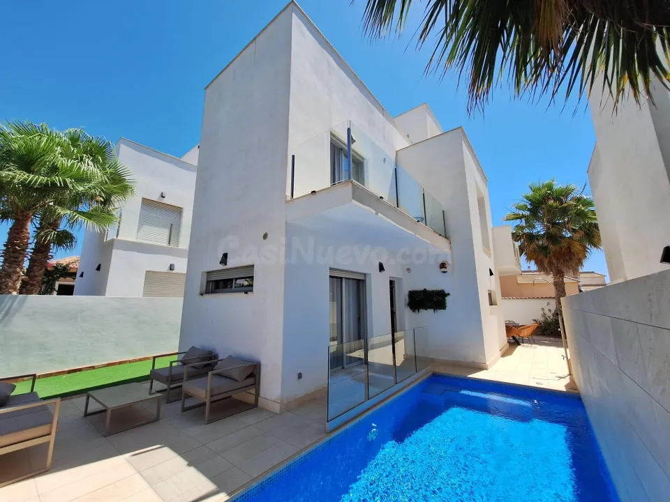 Villa 3 habitaciones en venta - Los Frutales