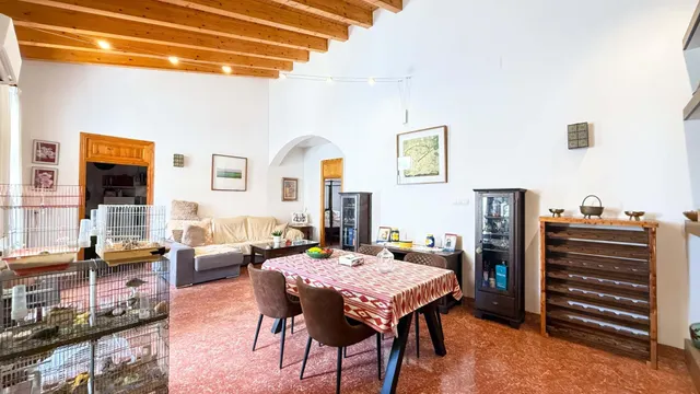 Amplio piso de tres dormitorios con balcón en Porto Cristo - foto 4