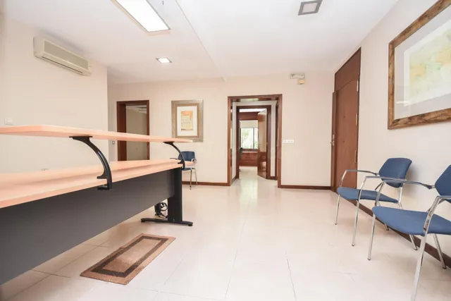 Amplia Oficina en Alquiler en Arxiduc, Palma de Mallorca - foto 4
