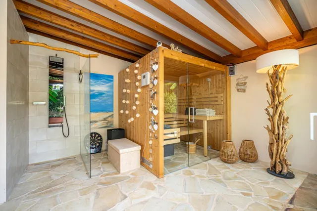 Planta baja totalmente reformada con jardín privado, sauna, piscina comunitaria y parking en Sa Coma — 27