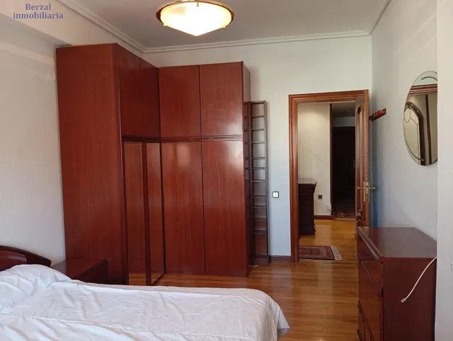 Amplio y Luminoso Piso en San Antón, Logroño - €395.000 — 12