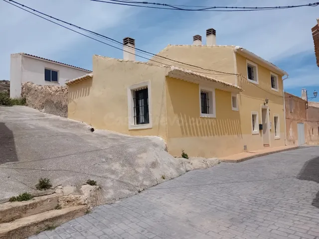 casa adosada completamente reformada en Almaciles - foto 2