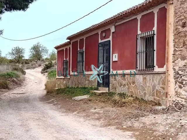 DOS PRECIOSAS VIVIENDAS UNIFAMILIARES EN UN LUGAR AISLADO - foto 2