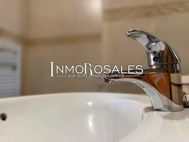 PISO EN VENTA EN AVENIDA DE ROSALES — 28