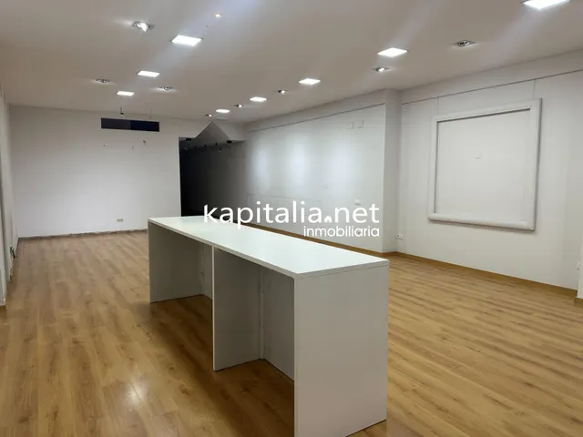 LOCAL COMERCIAL EN AVENIDA PRINCIPAL DE ONTINYENT — 2