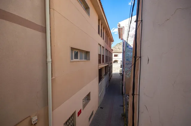 Casa independiente en calle Mayor 268 m2 en el corazón del casco antiguo de Petrer — 8