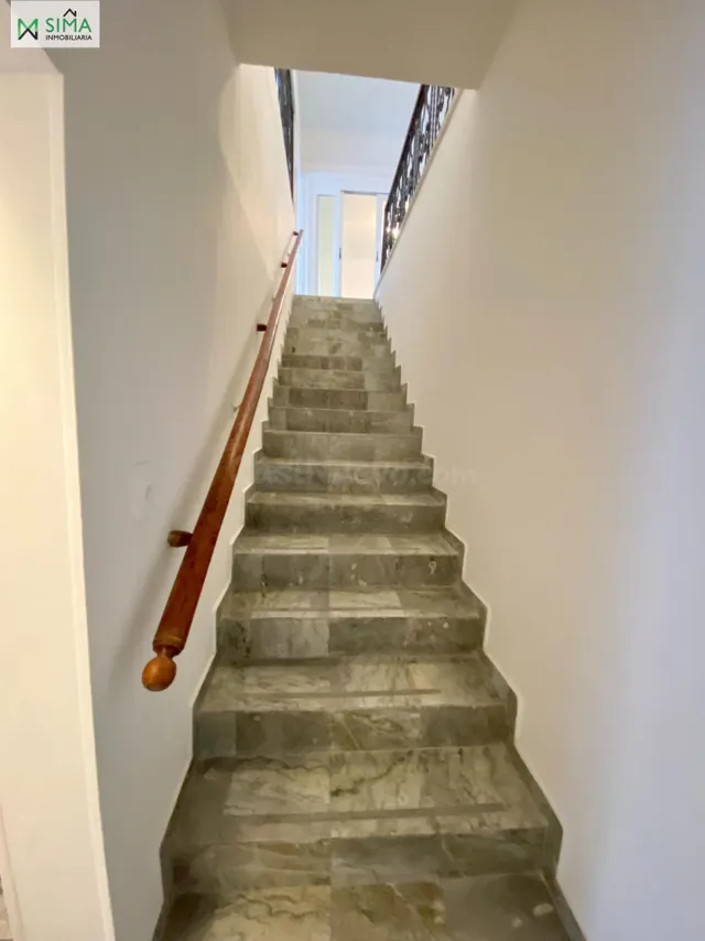 Casa 4 habitaciones 290m² en alquiler - Castillogrande - foto 3