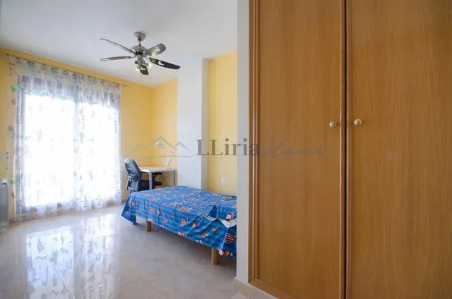 Ref. 04409. Casa de pueblo adosada con amplio patio, terraza y garaje en Vilamarxant. — 35