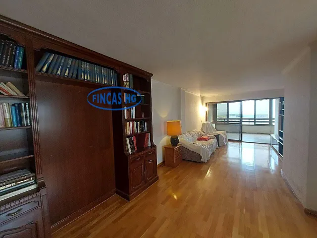 Amplia vivienda de lujo junto al Puerto Deportivo y Paseo Marítimo — 11