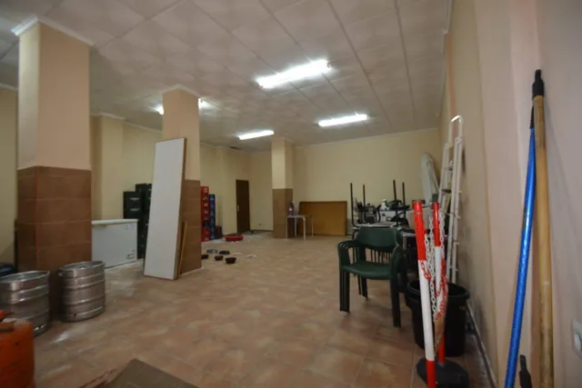 ¡¡ Gran oportunidad de negocio !! Venta de dos locales comerciales, opción a compra o traspaso. — 22