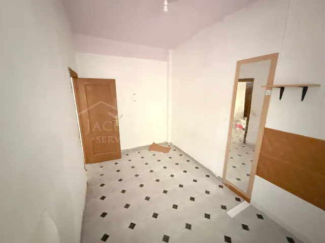 Acogedor piso para reformar de 3 habitaciones en abrantes — 23