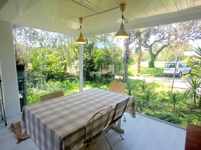 Casa independiente con piscina, porche y jardín en Castilblanco de los Arroyos — 4