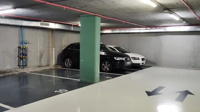 Parking de moto 2m² en alquiler - Barcelona — 7
