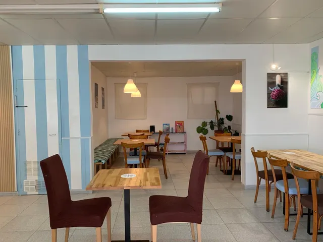 Heladería frente al mar en L’Ametlla de Mar: traspaso 38.000 €, equipada y en funcionamiento — 12