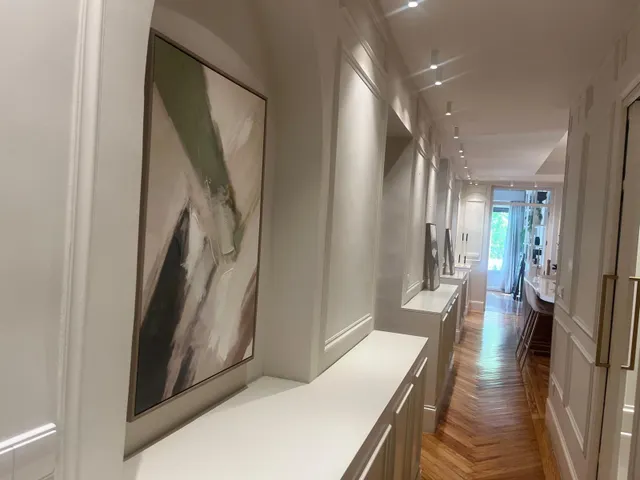 Se alquila piso señorial en la calle Velázquez totalmente exterior  con 8 balcones a la calle — 45