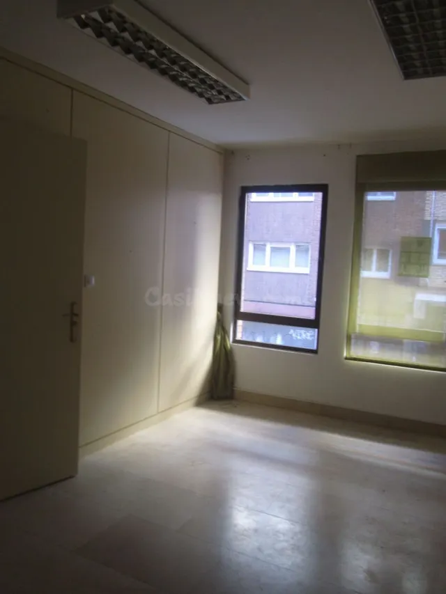 Oficina 2 habitaciones en alquiler - Centro - foto 2