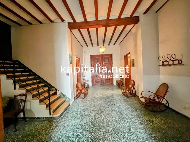 GRAN CASA A LA VENTA EN LA LLOSA DE RANES - foto 2