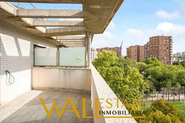 Precioso ático con terraza y vistas en Adelfas — 24