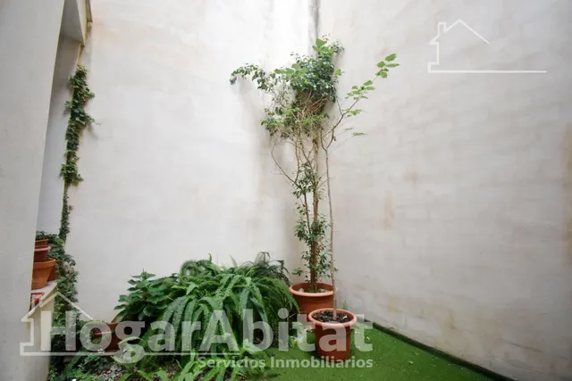 ¡Perfecto para invertir! Casa de cuatro alturas  para reformar con garaje y dos terrazas, cerca del centro — 7