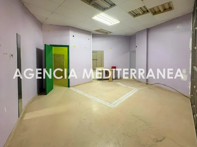 Local en el centro de Lliria en Alquiler - foto 4