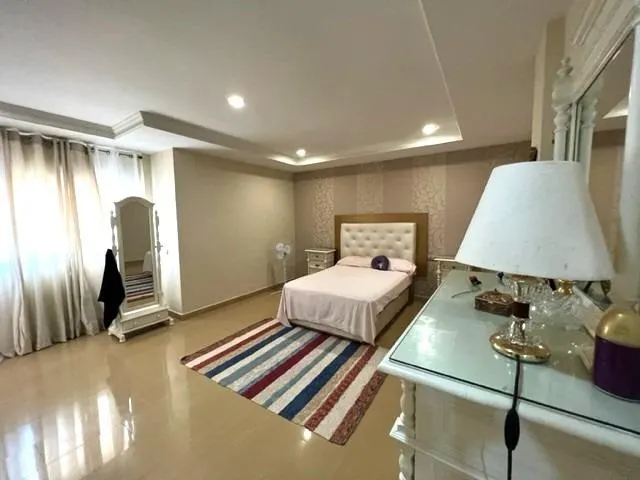 Villa Leman de lujo — 24