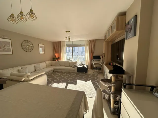 Piso de lujo con terraza y piscina cerca de Sotogrande — 21