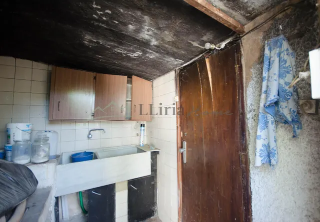 Ref. 04405.- EXCLUSIVA.- Chalet independiente con piscina en Urb. Camp Llíria. — 40