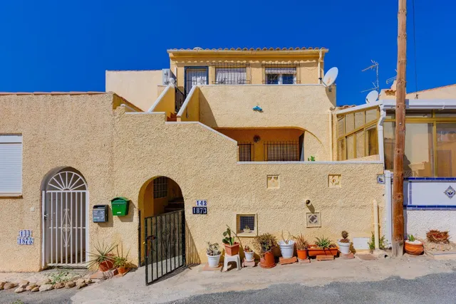 Casa 2 habitaciones 51m² en venta - La marina — 13