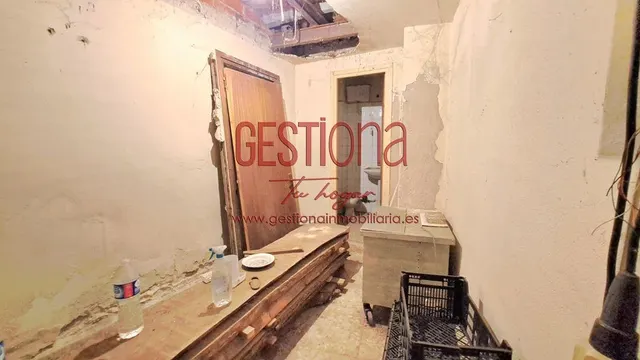 CASA DE PIEDRA EN LIERGANES. — 35