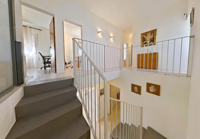 Casa con gran potencial y espacio independiente en albarrosa – Viladecans — 16