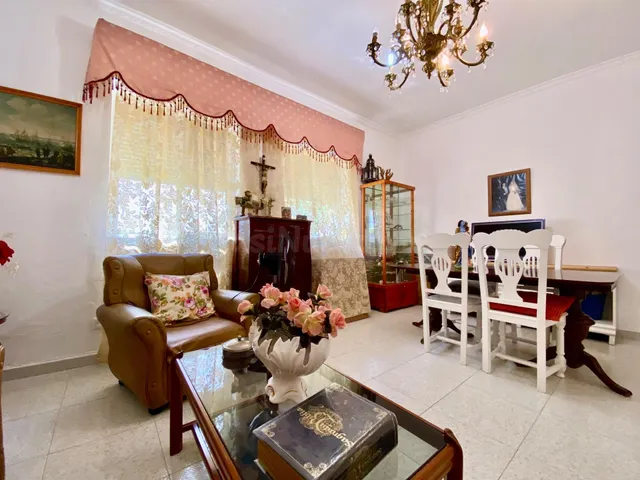 Vivienda amplia con patio-jardín, 5 habitaciones y trastero — 10
