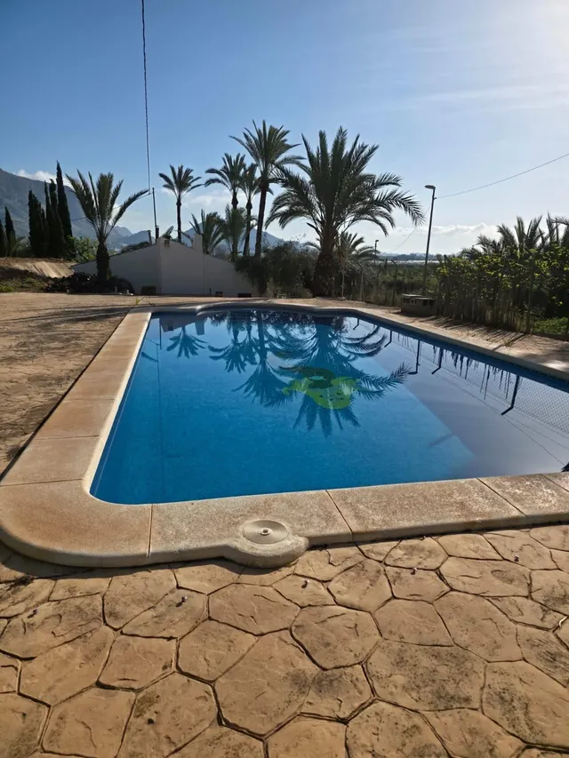Casa con Piscina Privada y Amplias Posibilidades de Ampliación en Orihuela — 37