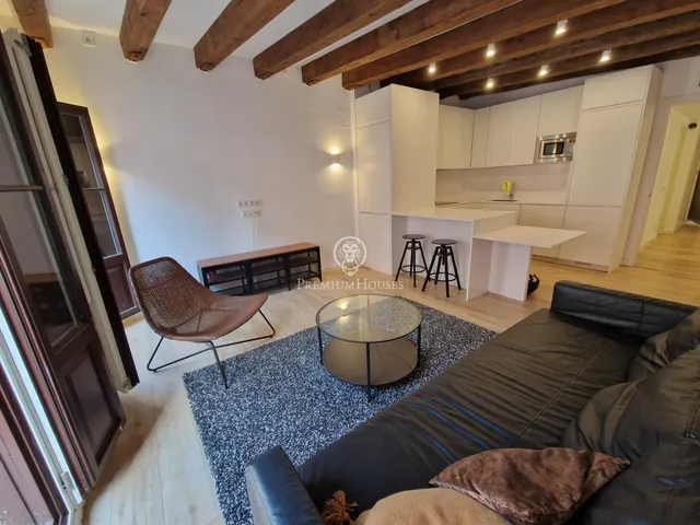Ático con encanto histórico en el Gótico — 7