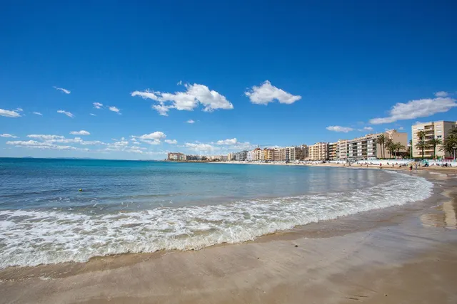 ALQUILER DE SEPTIEMBRE 2025 A MAYO 2026 – PLAYA DE LOS LOCOS