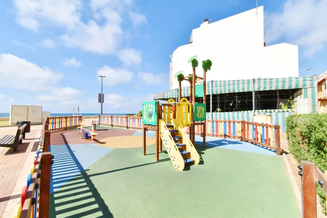 Piso en Balerma, a un paso del Mar. — 30