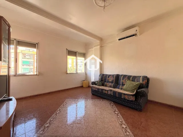 Piso en venta en Alicante. zona de campoamor, 75m2, 3 habitaciones, 1 bajo, cuarta planta sin ascensor — 31