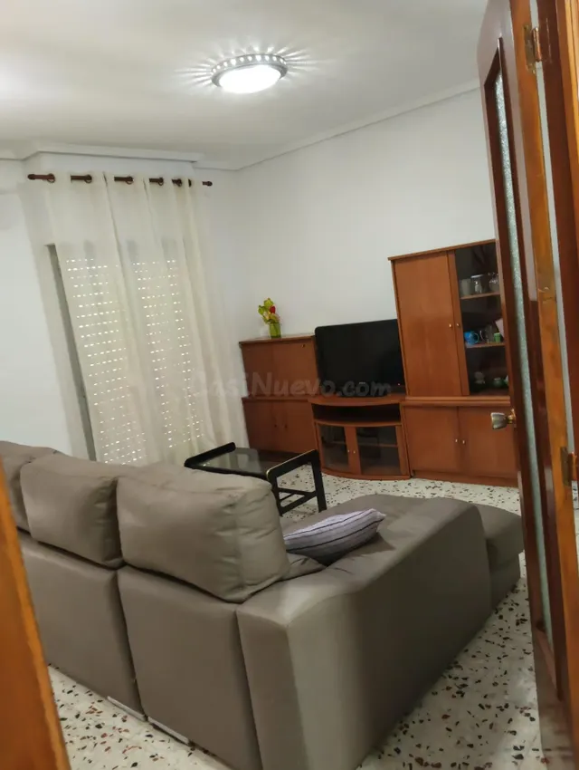 SE ALQUILA AMPLIA VIVIENDA EN ALTABIX CERCA UNIVERSIDAD - foto 4