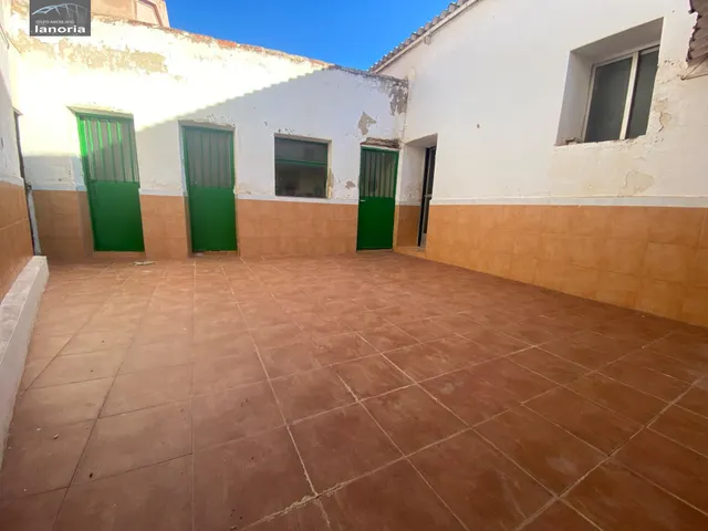Grupo la Noria VENDE casa independiente con patio en Argamasón. Situado a 20 Kilometros de Albacete capital — 8