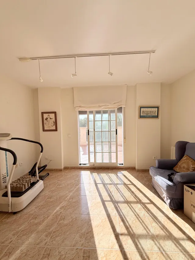 CHALET EXCLUSIVO EN ALZABARES ELCHE, CON PISCINA, ALTAS CALIDADES Y A SOLO 2 KM DEL HOSPITAL — 45