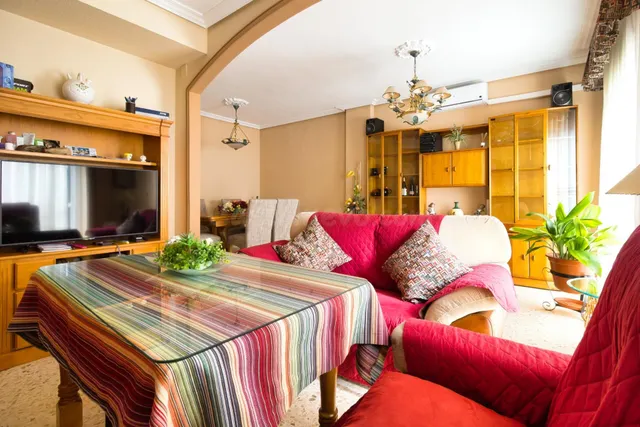 🏡 Amplio piso, buena ubicación y bienestar en Camas - foto 5