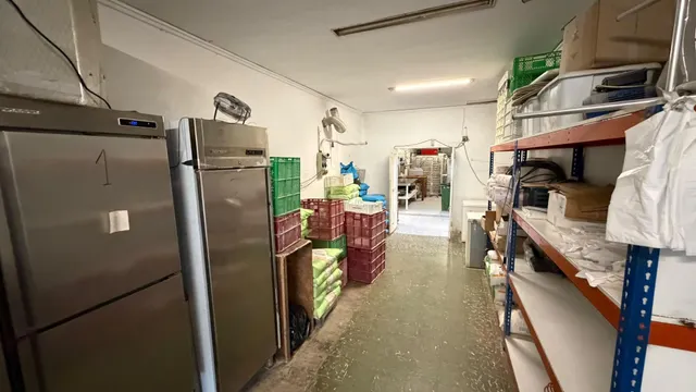 Amplio Local Comercial en Puerto de Castellón por €250,000 — 6