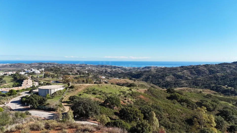 Gran parcela de 11069m2 para diferentes opciones 5 villas/2 espectaculares/1 esplendida mansión